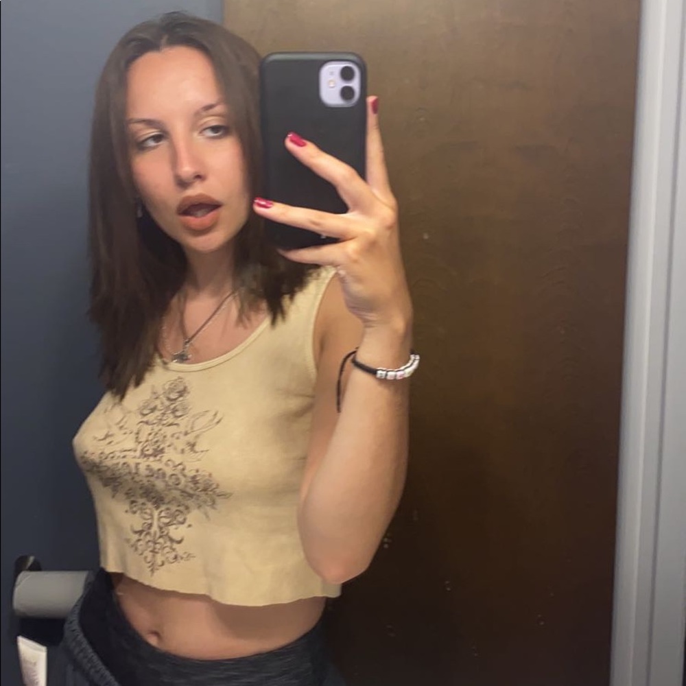 Meet your Posher, Dominique